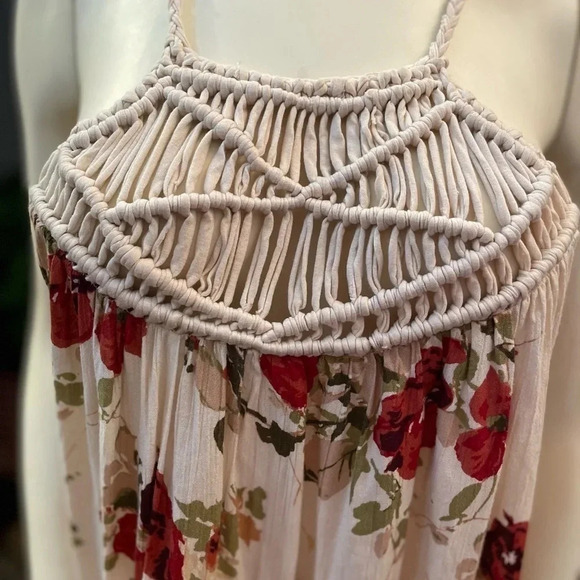 Volcom “SHELLO DRESS”
macramé top spaghetti straps ruffle hem floral boho L - Picture 8 of 15